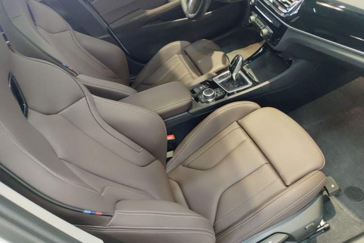Used BMW 1 Series 2023 125i M Sport Night Edition Right Front Seat