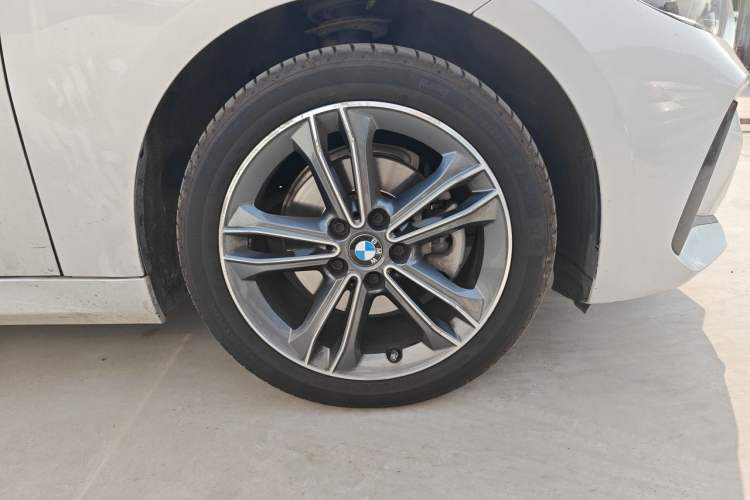 Used BMW 1 Series 2023 120i M Sport Edition Right Front Wheel Hub