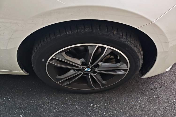 Used BMW 1 Series 2023 120i M Sport Edition Right Front Wheel Hub