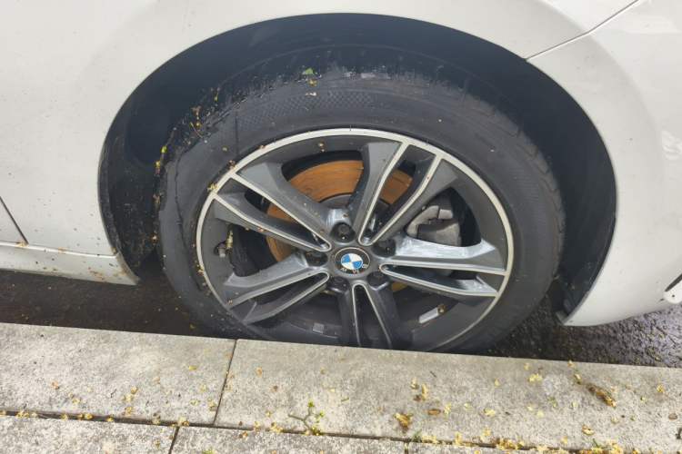 Used BMW 1 Series 2023 120i M Sport Edition Right Front Wheel Hub