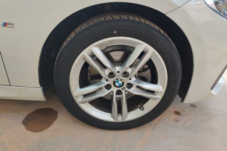 Used BMW 1 Series 2023 120i M Sport Night Edition Right Front Wheel Hub