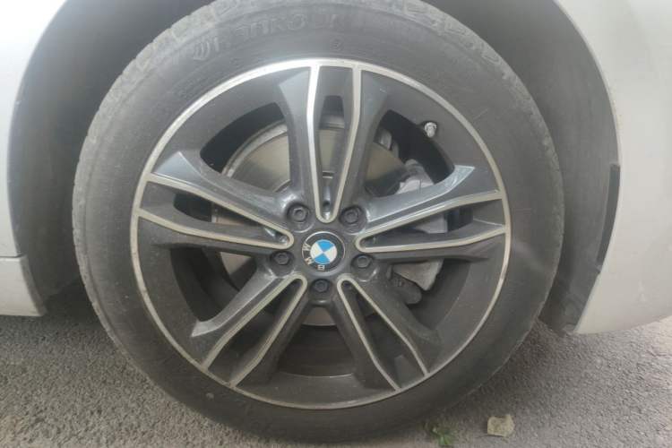 Used BMW 1 Series 2023 120i M Sport Edition Right Front Wheel Hub