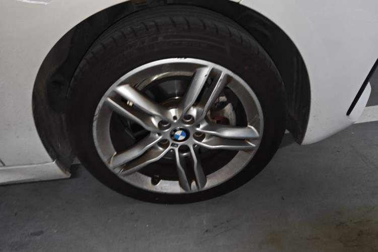 Used BMW 1 Series 2023 120i M Sport Night Edition Right Front Wheel Hub