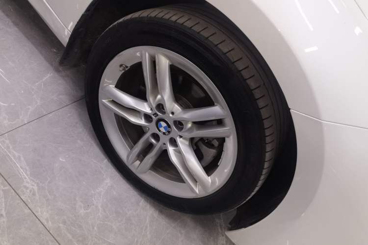 Used BMW 1 Series 2023 120i M Sport Edition Right Front Wheel Hub