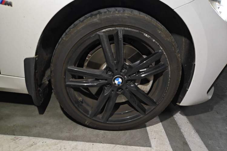 Used BMW 1 Series 2023 125i M Sport Night Edition Right Front Wheel Hub