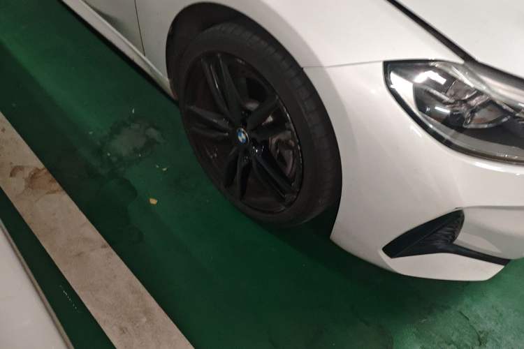 Used BMW 1 Series 2023 125i M Sport Night Edition Right Front Wheel Hub