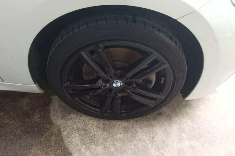 Used BMW 1 Series 2023 125i M Sport Night Edition Right Front Wheel Hub
