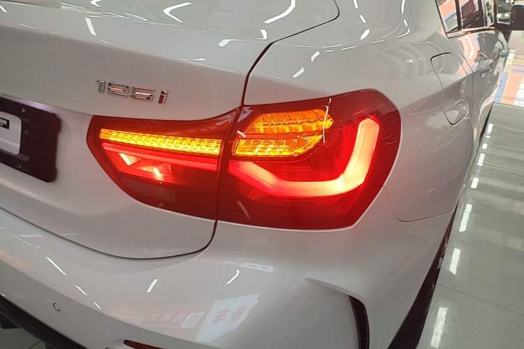 Used BMW 1 Series 2023 125i M Sport Night Edition Right Rear Taillight
