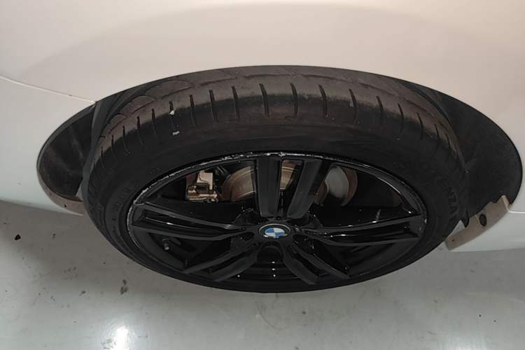 Used BMW 1 Series 2023 125i M Sport Night Edition Right Rear Wheel Hub