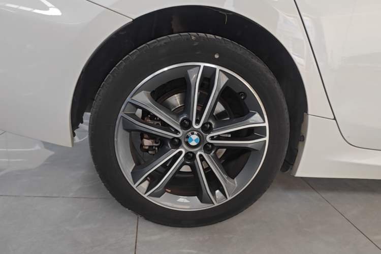 Used BMW 1 Series 2023 120i M Sport Edition Right Rear Wheel Hub