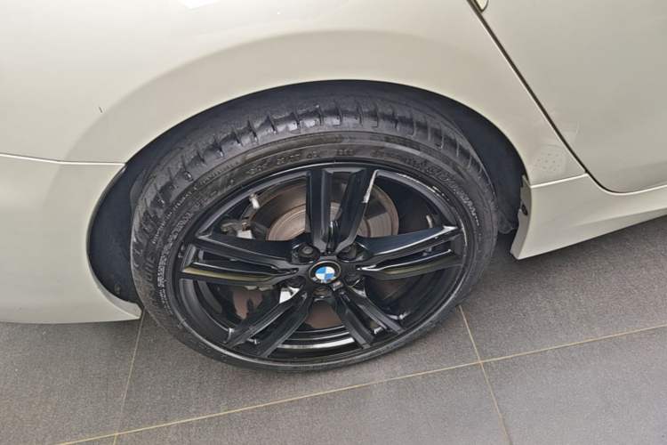 Used BMW 1 Series 2023 125i M Sport Night Edition Right Rear Wheel Hub
