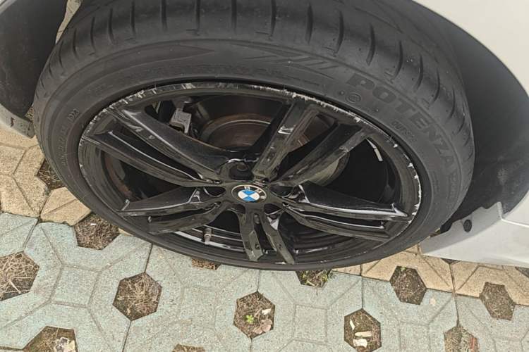 Used BMW 1 Series 2023 125i M Sport Night Edition Right Rear Wheel Hub