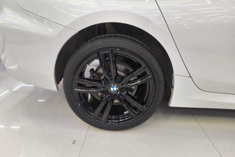 Used BMW 1 Series 2023 125i M Sport Night Edition Right Rear Wheel Hub