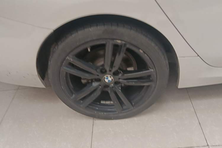 Used BMW 1 Series 2023 125i M Sport Night Edition Right Rear Wheel Hub