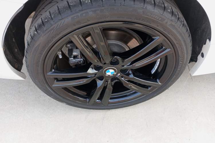 Used BMW 1 Series 2023 125i M Sport Night Edition Right Rear Wheel Hub