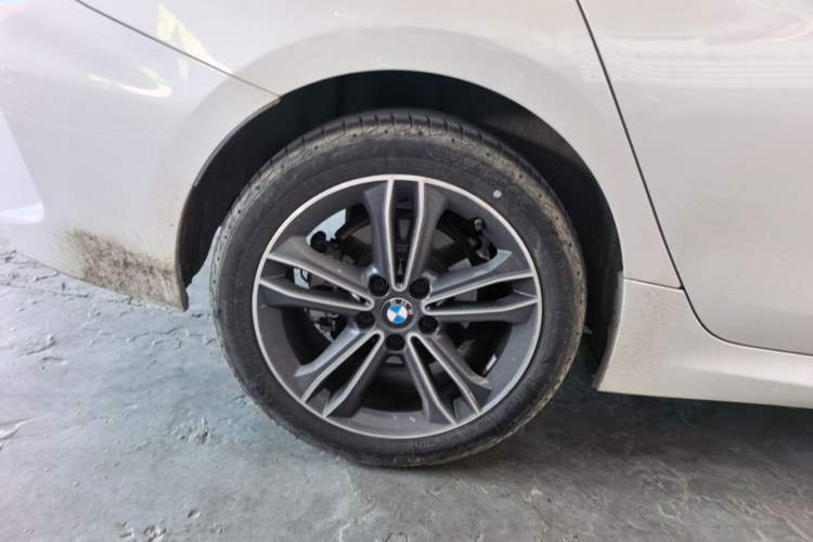 Used BMW 1 Series 2023 120i M Sport Edition Right Rear Wheel Hub