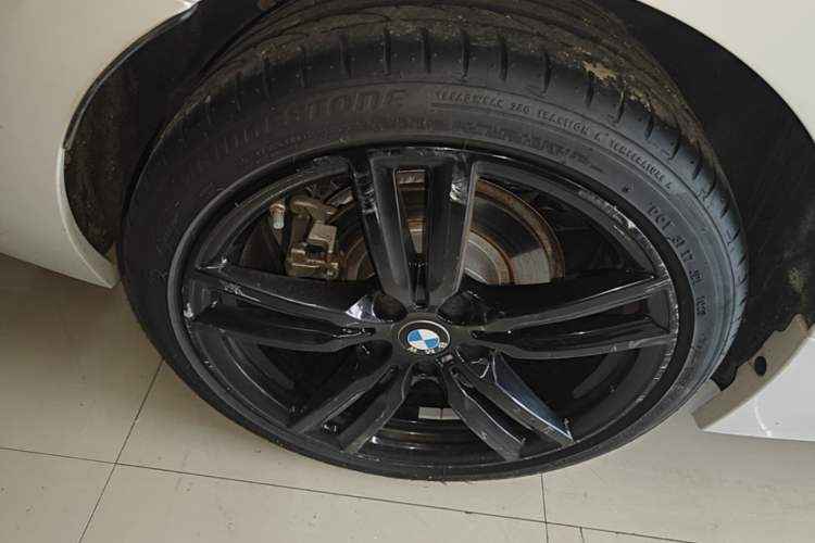 Used BMW 1 Series 2023 125i M Sport Night Edition Right Rear Wheel Hub