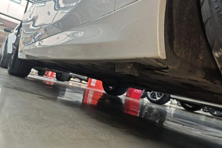 Used BMW 1 Series 2023 125i M Sport Night Edition Right Side Sill