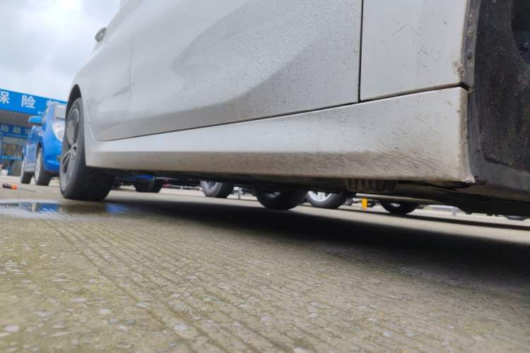 Used BMW 1 Series 2023 120i M Sport Edition Right Side Sill