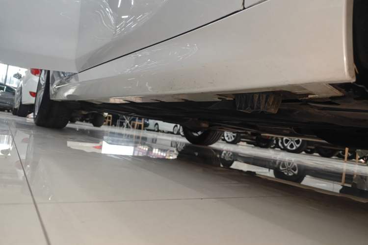 Used BMW 1 Series 2023 120i M Sport Night Edition Right Side Sill