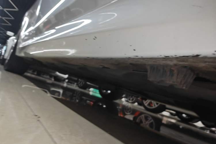 Used BMW 1 Series 2023 120i M Sport Night Edition Right Side Sill