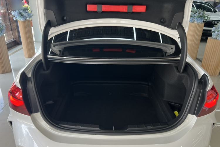Used BMW 1 Series 2023 125i M Sport Night Edition Trunk