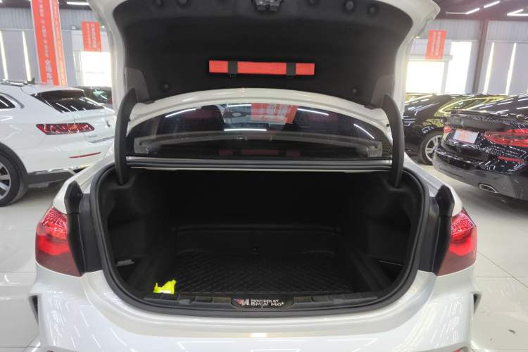 Used BMW 1 Series 2023 125i M Sport Night Edition Trunk