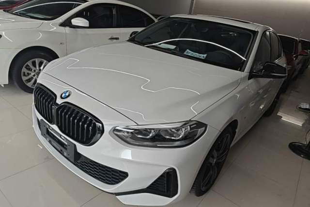 Ojetý BMW 1 Series 2023 125i M Sport Night Edition