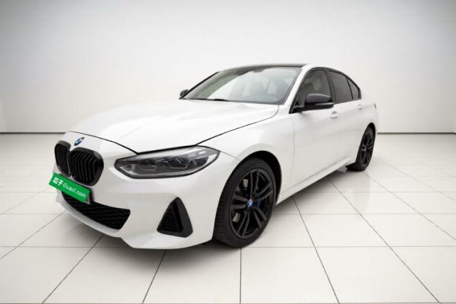 Ojetý BMW 1 Series 2023 125i M Sport Night Edition