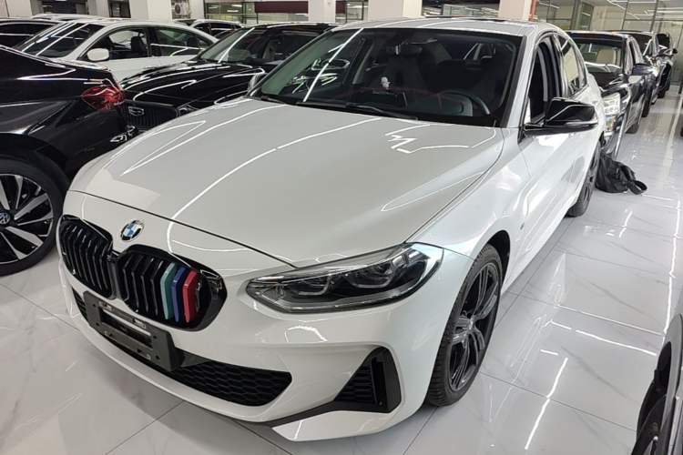 Used BMW 1 Series 2023 125i M Sport Night Edition Guazi used car, China used car export, Used car for sale, Used BMW cars, Cheapest cars for sale
