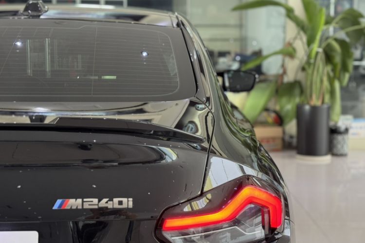 Used BMW 2 Series 2023 M240i Exterior 8