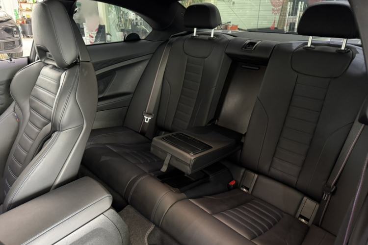 Used BMW 2 Series 2023 M240i Interior 6