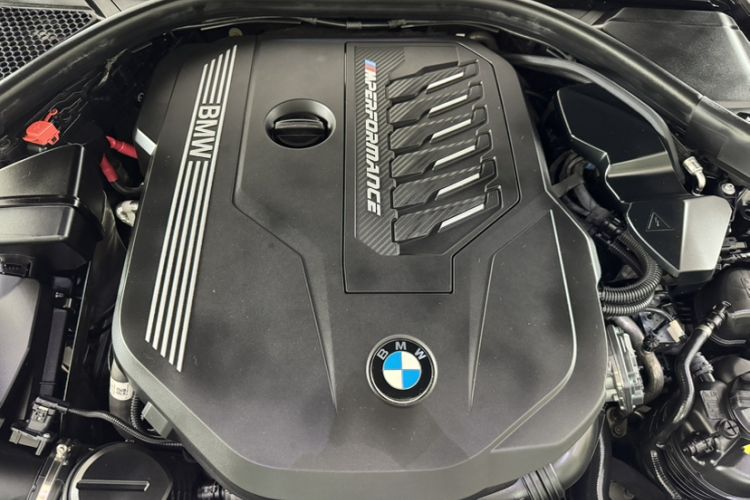 Used BMW 2 Series 2023 M240i Interior 9
