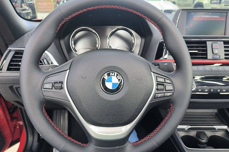 Used BMW 2 Series 2019 225i Convertible Coupe Sports Design Package Steering Wheel