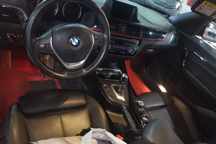 Used BMW 2 Series 2018 220i Convertible Coupe Sports Design Package Interior 2