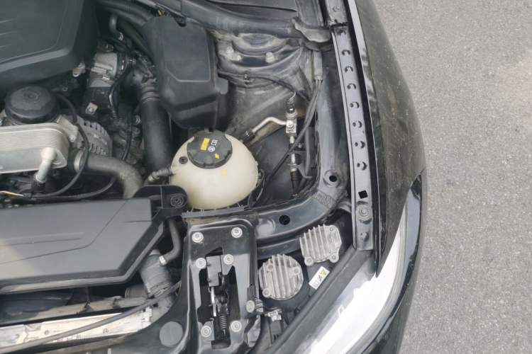 Used BMW 2 Series 2014 220i Leading Model Engine Bay Left