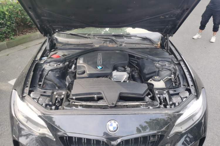 Used BMW 2 Series 2014 220i Leading Model Engine Bay
