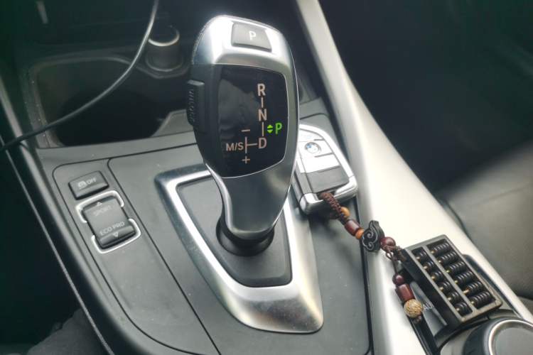 Used BMW 2 Series 2014 220i Leading Model Gear Lever
