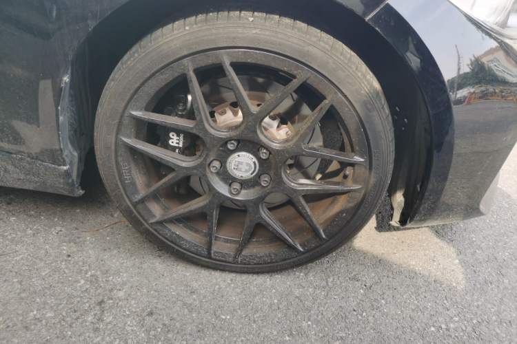 Used BMW 2 Series 2014 220i Leading Model Right Front Wheel Hub