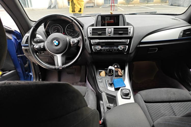 Used BMW 2 Series 2014 220i Sport Design Package Center Console