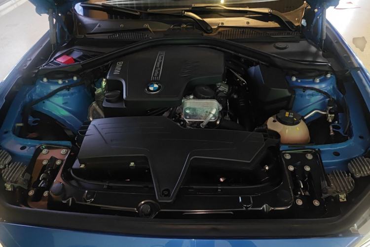Used BMW 2 Series 2014 220i Sport Design Package Engine Bay