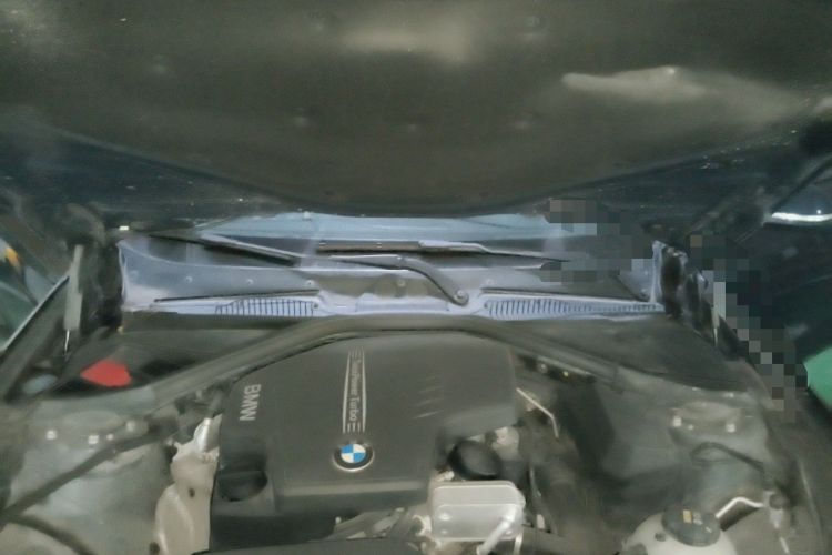 Used BMW 2 Series 2014 220i Sport Design Package Engine Bay