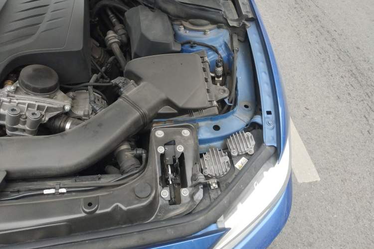 Used BMW 2 Series 2014 M235i Engine Bay Left