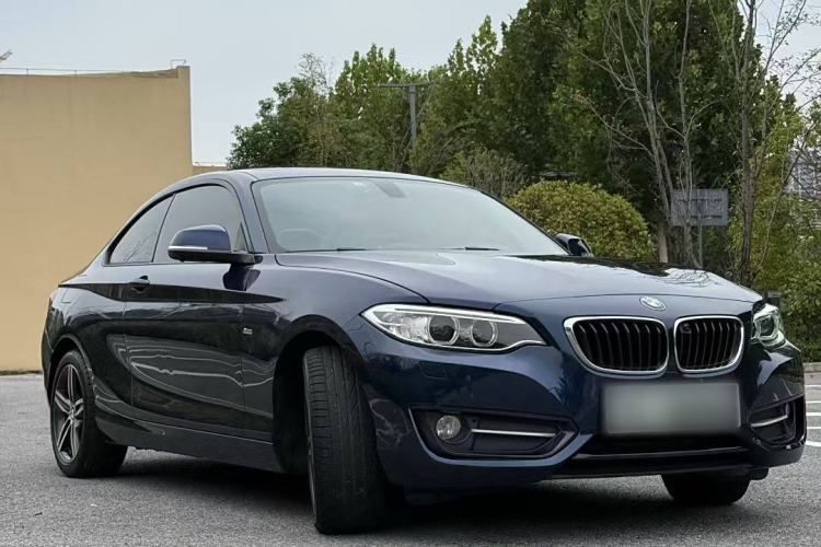 Used BMW 2 Series 2014 220i Sport Design Package Exterior 2