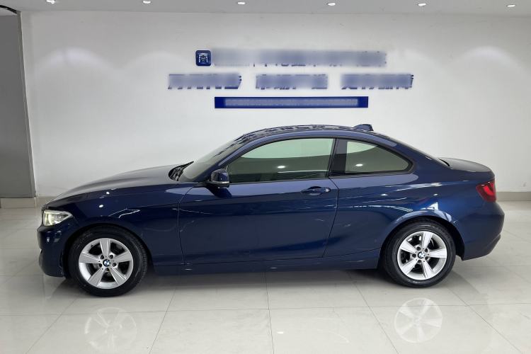 Used BMW 2 Series 2014 220i Leading Model Exterior 3
