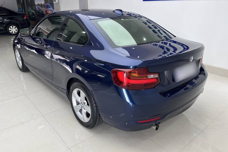 Used BMW 2 Series 2014 220i Leading Model Exterior 4