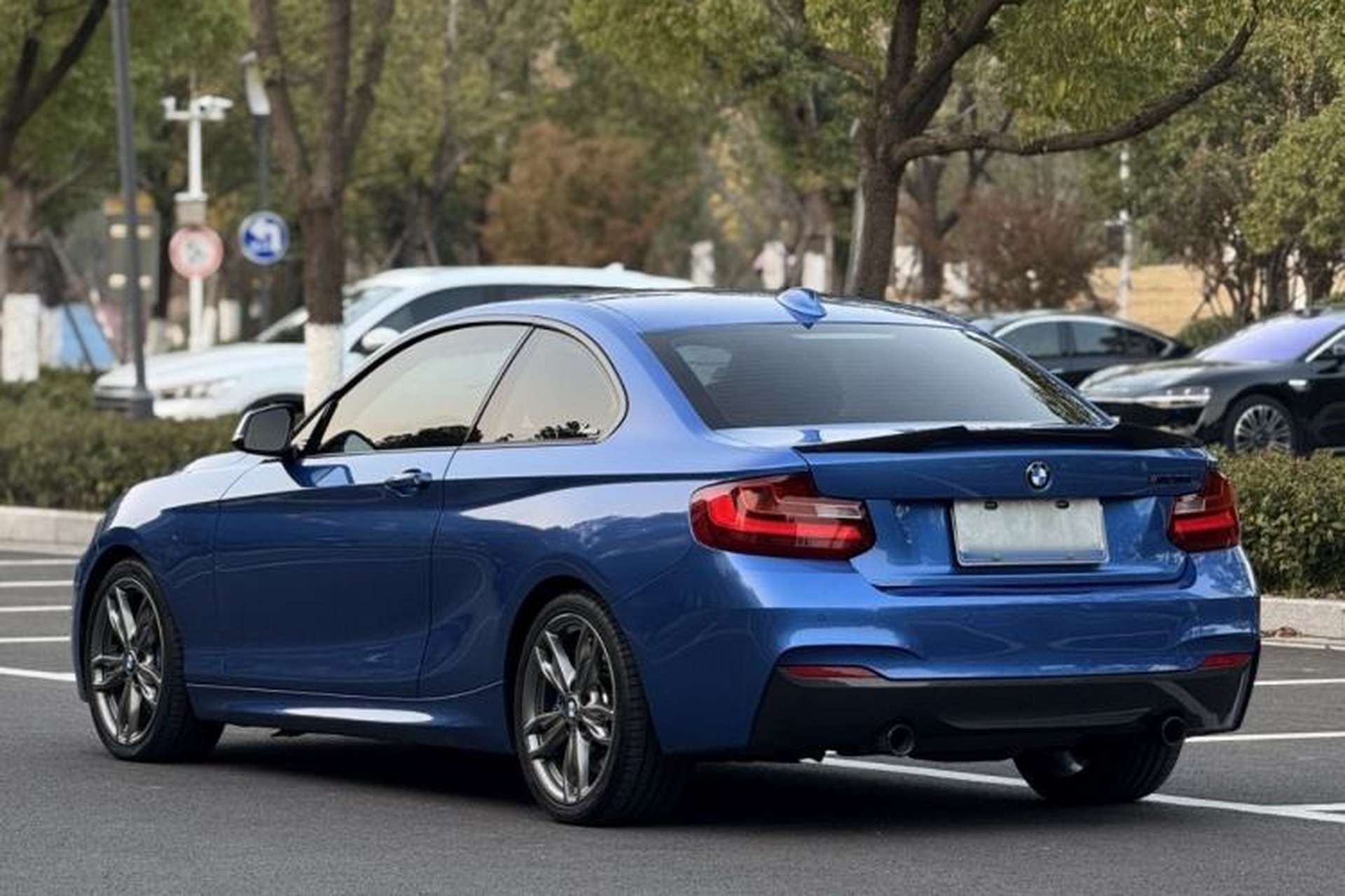Used BMW 2 Series 2014 M235i Exterior 4
