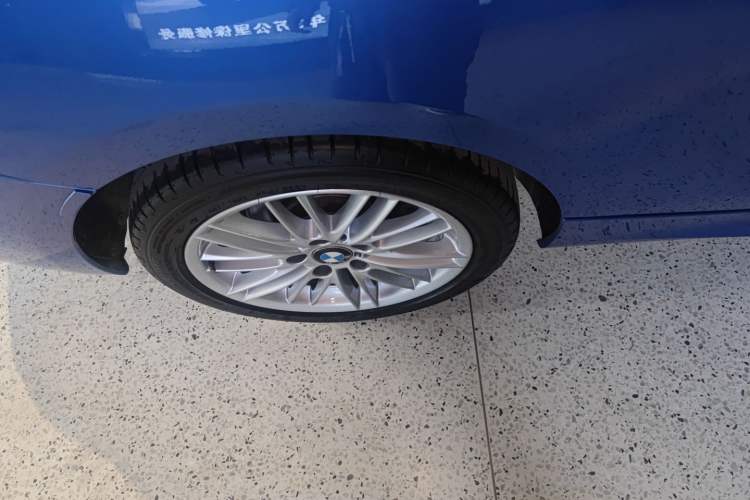 Used BMW 2 Series 2014 220i Sport Design Package Exterior 5