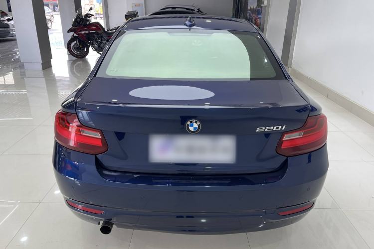 Used BMW 2 Series 2014 220i Leading Model Exterior 5