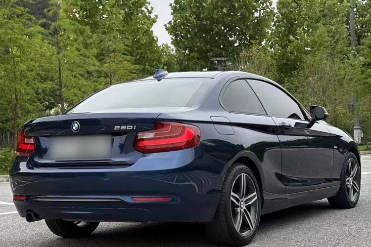 Used BMW 2 Series 2014 220i Sport Design Package Exterior 6